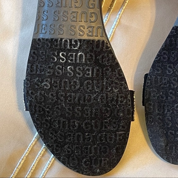 GUESS Nikki Double-Strap Flat Sandals NWOT Sz 8.5 - Picture 16 of 16